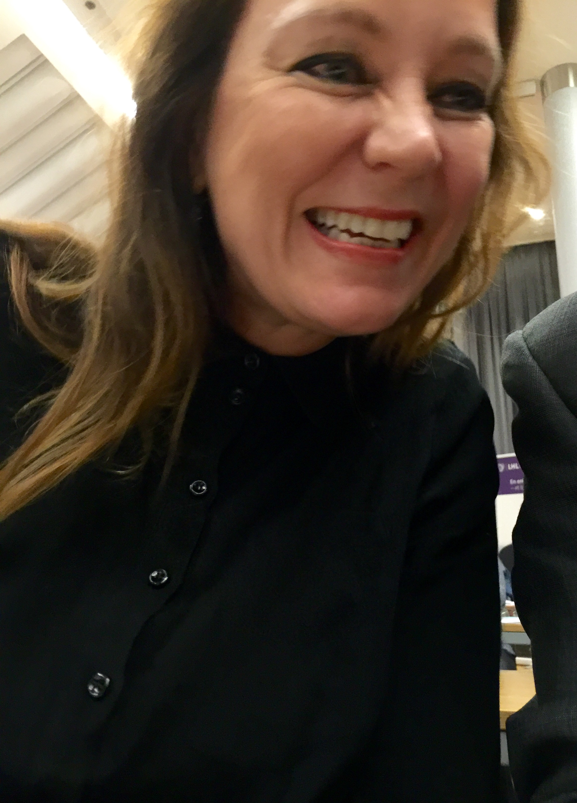 Så blid og stolt blir en av helt overraskende å bli trukket fram av Helseminister Bent Høie i hans tale på lanseringen til LHL Hjerneslag.