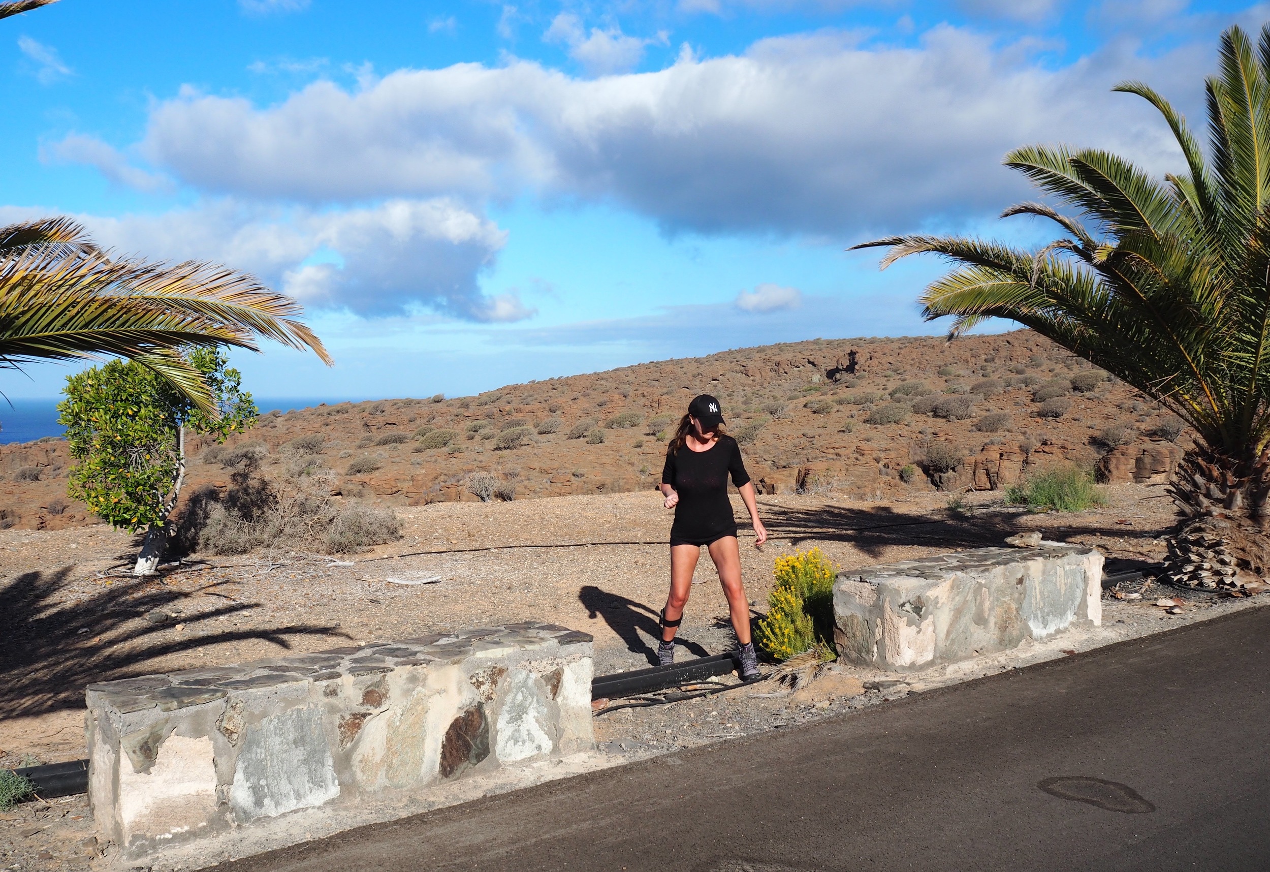 Jeg når toppunktet av nålesvingene i Mogan, 2,5 kilometer fra utgangspunktet! Foto: Bente Cecilie Bergan.